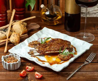 sabrosas Chuletas de Cordero con Azafrán