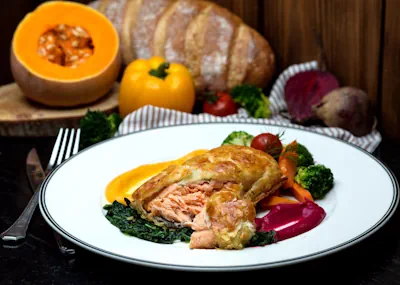 sabroso Pastel de Salmón con verduras