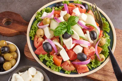 Deliciosa Ensalada Griega (Horiatiki)